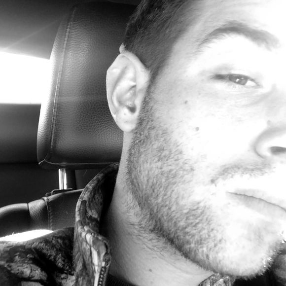 Meet your Posher, Justin - Picture 1 of 1